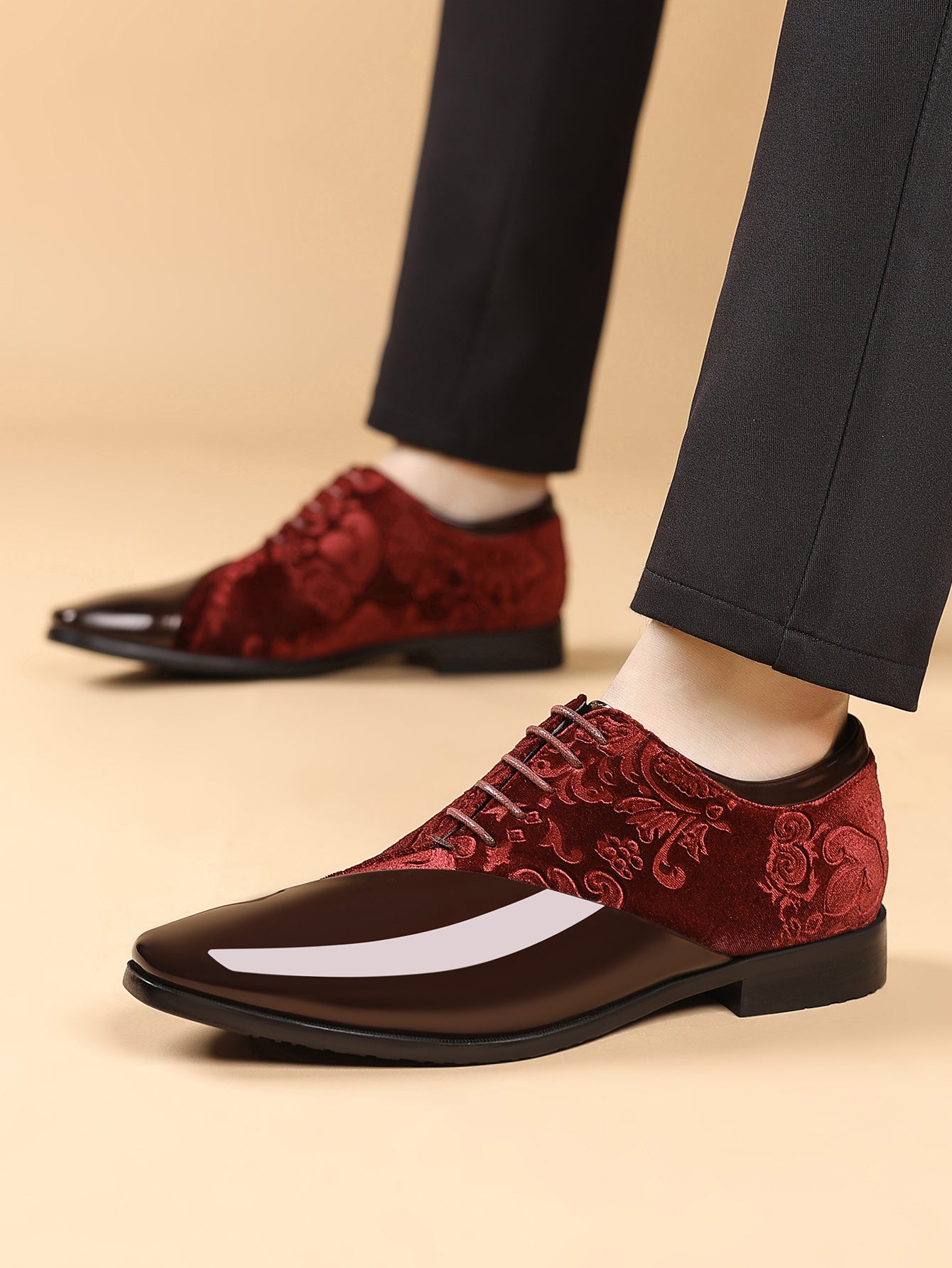 Shiny Men's Business Pointed-toe Leather Shoes