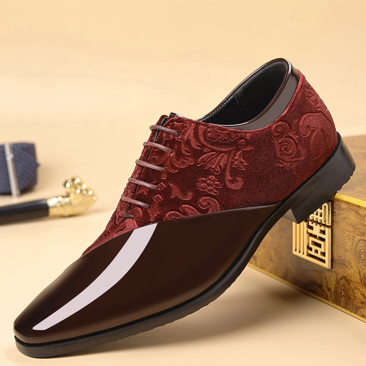 Shiny Men's Business Pointed-toe Leather Shoes